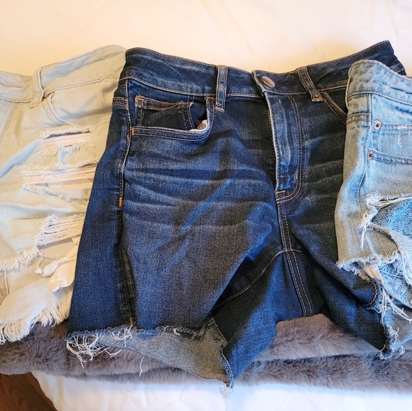 Bundle of American Eagle jean shorts - Picture 6 of 10